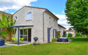 Awesome home in Eyrans with WiFi and 3 Bedrooms